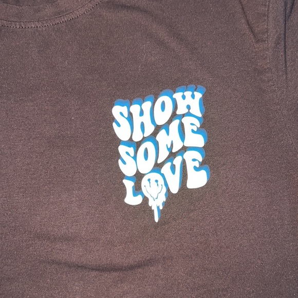 SHOW SOME LOVE Short Sleeve Tee - Picture 2 of 4